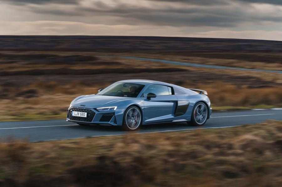  Audi R8 V10 Performance 2019 года  (UK) (фото 58 из 136)